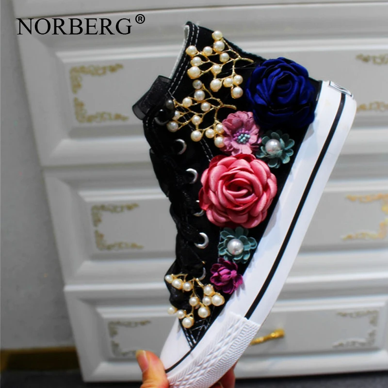 

New fashion casual shoes handmade custom three-dimensional flower pearl flat casual canvas shoes high heels white shoes