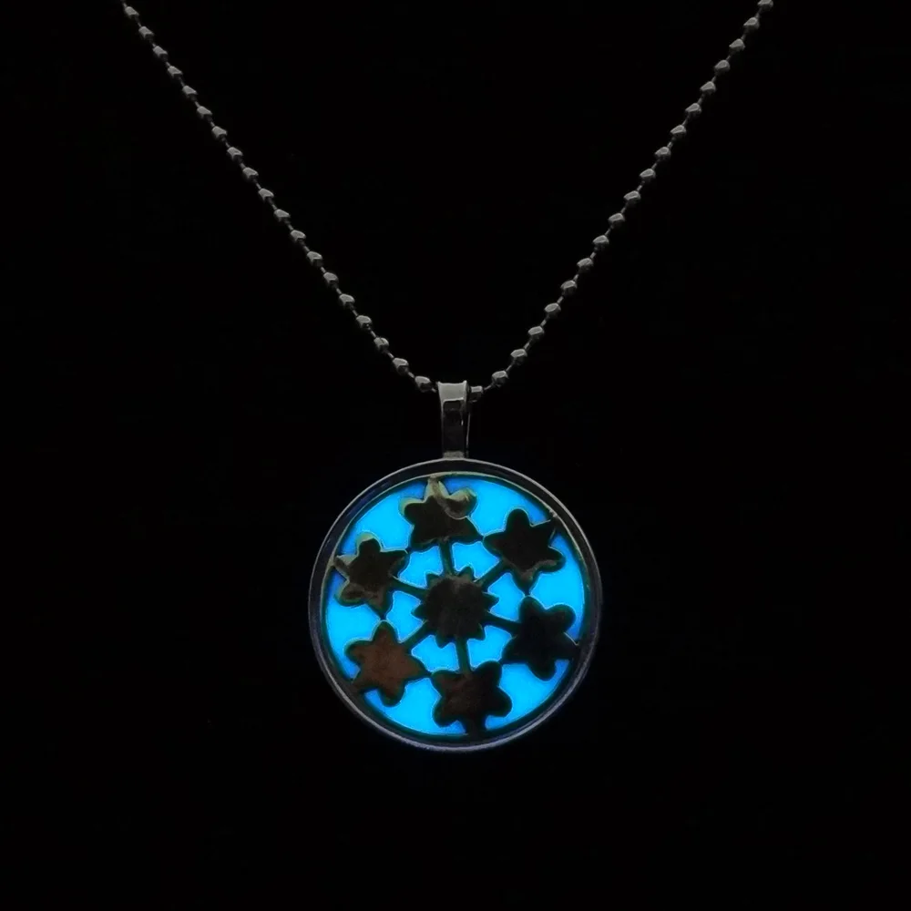 Мода свечение в Драк Снежинка Подвески и колье длинное ожерелье цепь для женщин