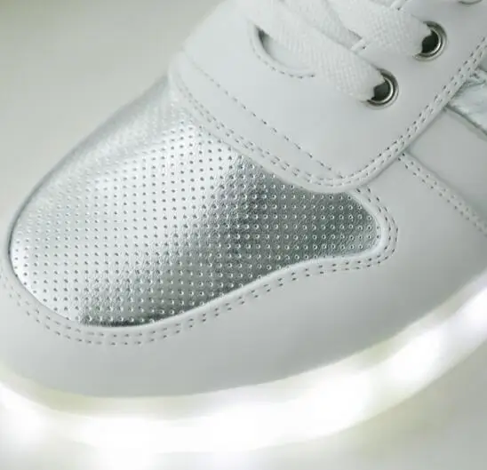 Кожаные ботинки женскую роль женский 2016 светящиеся обувь из высокое качество