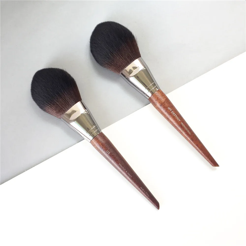 Precision Powder Brush 128 очень мягкая щеточка для волос рассыпчатых и компактных пудр