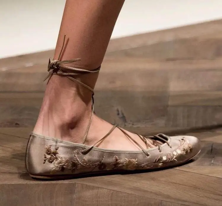 Женские балетки на шнуровке винтажные Туфли с круглым носком ремешком щиколотке