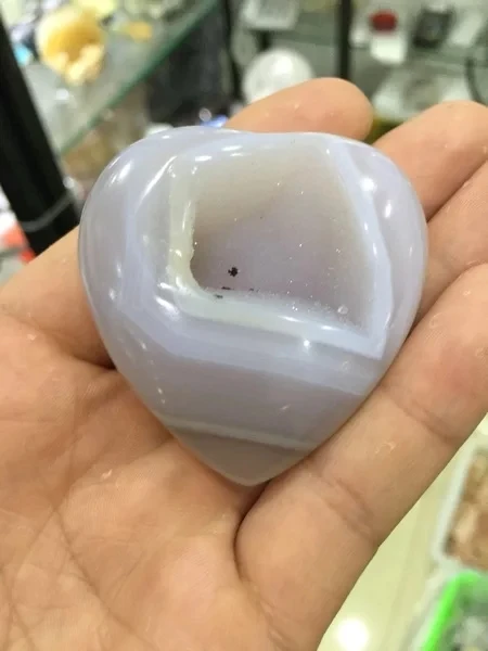 

4-5cm Natural agate Quartz Heart Carved Palm Worry crystal Stone heart Chakra Reiki Balancing Color