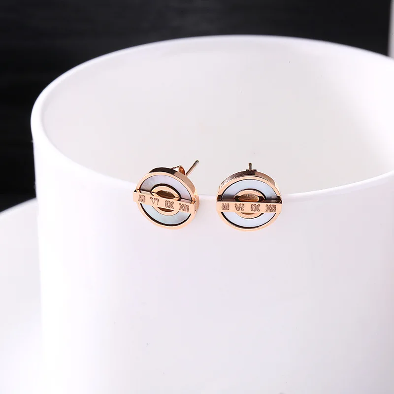 New Arrive Never Fade Stainless Steel Round Shell Earring Roman Numeral Rose Gold Color Stud Earrings Female Gift Bijoux | Украшения и