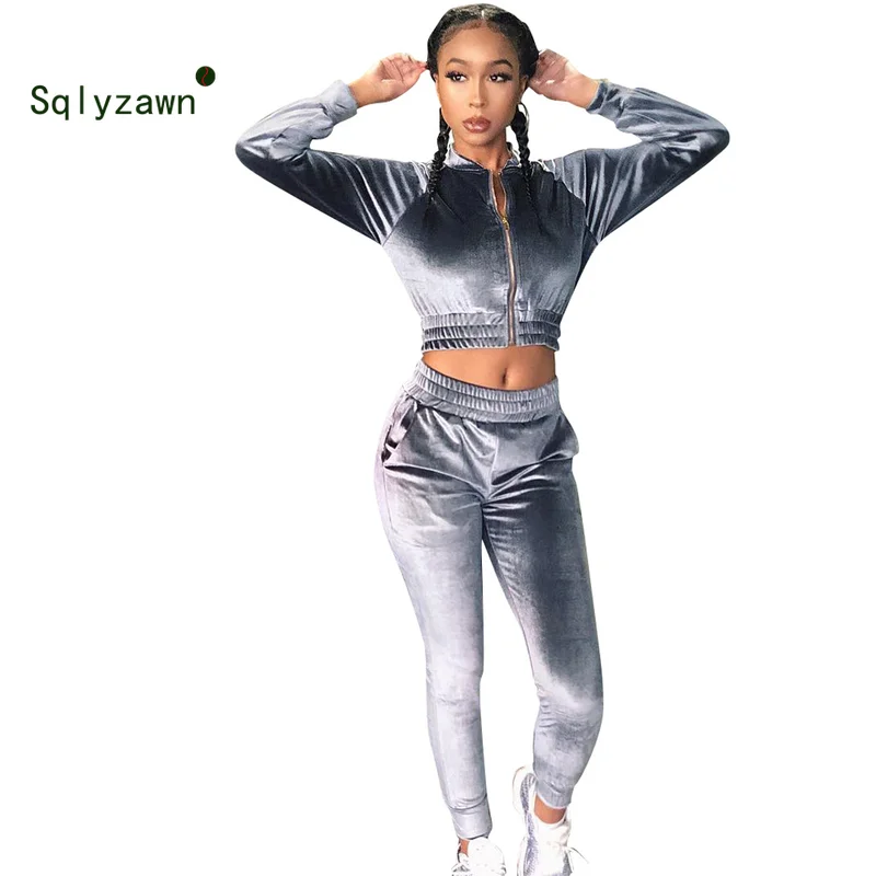 Женский Бархатный спортивный костюм мягкий однотонный из свитшота и брюк с