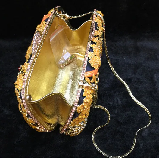 

Pyrapurse