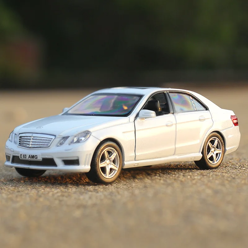 Литой автомобиль gld3 5 дюймов автомобили из сплава игрушки для детей Benz E63 AMG в