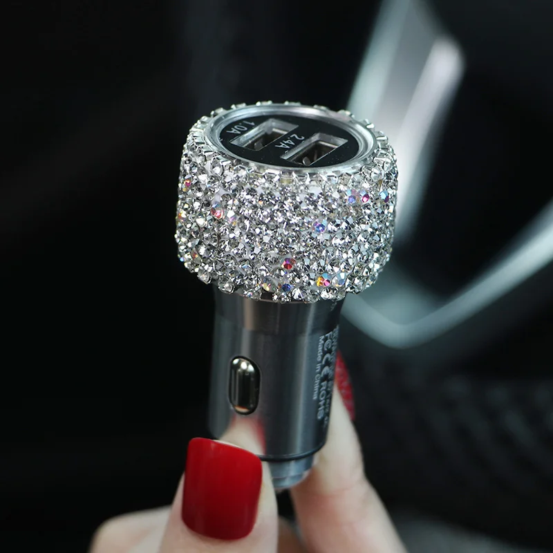 Автомобильное зарядное устройство Diamond Crystal с двумя USB-портами со светодиодным
