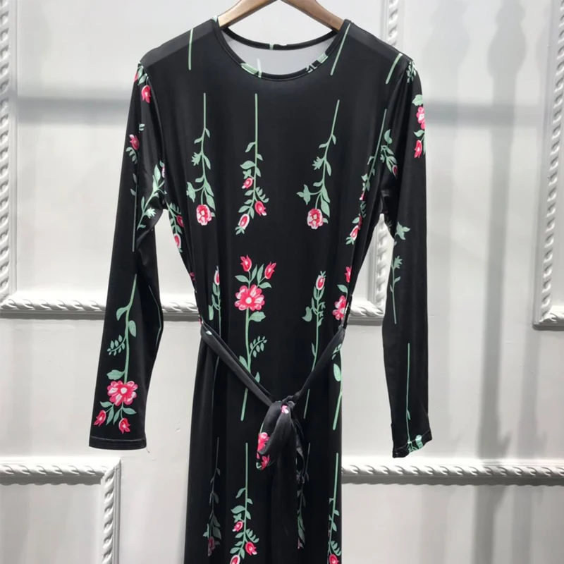 

Tesettur Elbise, Sukienki Caftan Marocain Caftan