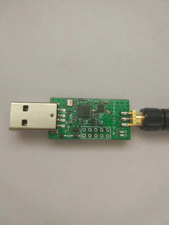 

USB-адаптер для радиоприемника Crazyradio PA с большим радиусом действия 2,4 ГГц