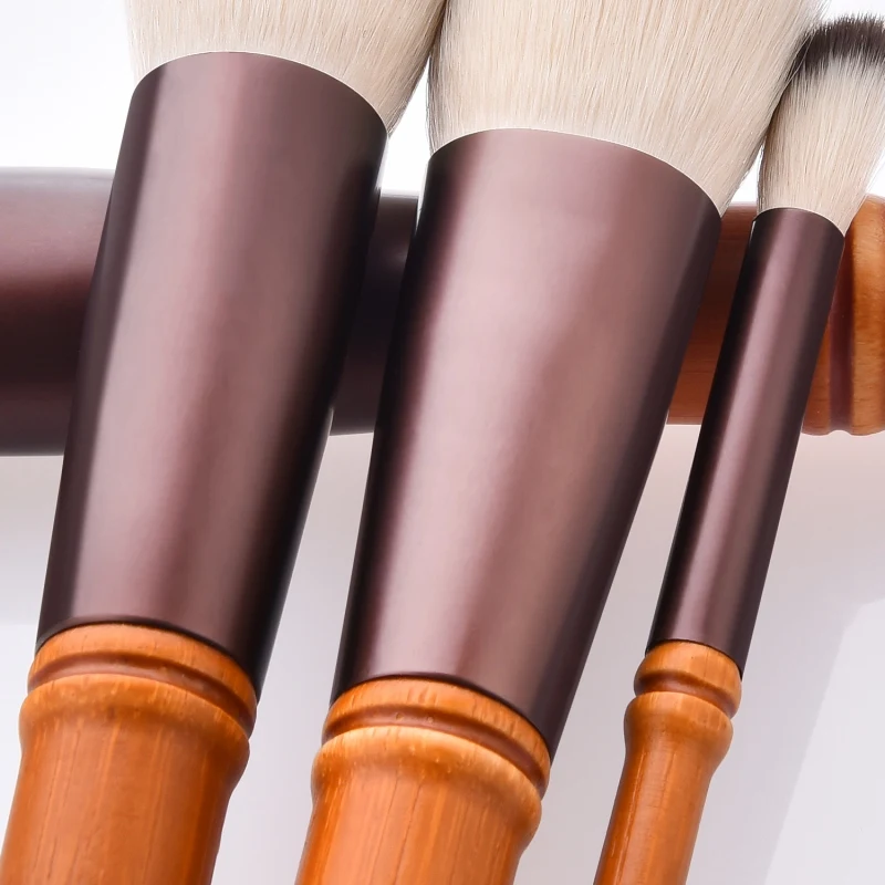 Кисти для макияжа 12 шт. Бамбуковая ручка Кисть мягкая синтетическая основа пудра