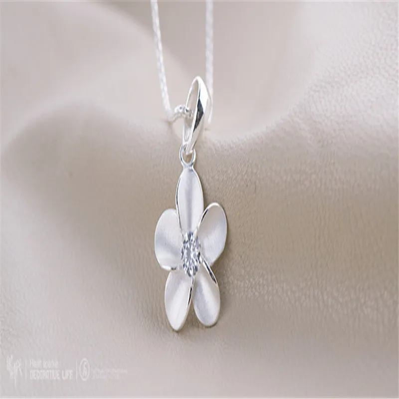 Женская цепочка для ключицы в Корейском стиле с кристаллами и цветком сливы