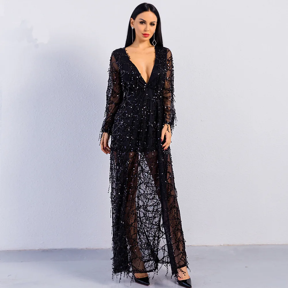 Черное платье с кисточками и длинным рукавом элегантное соблазнительное