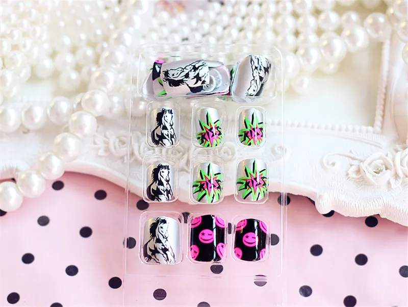 Новинка 2017 искусственные ногти 24 шт./компл. Детские Короткие декоративные с