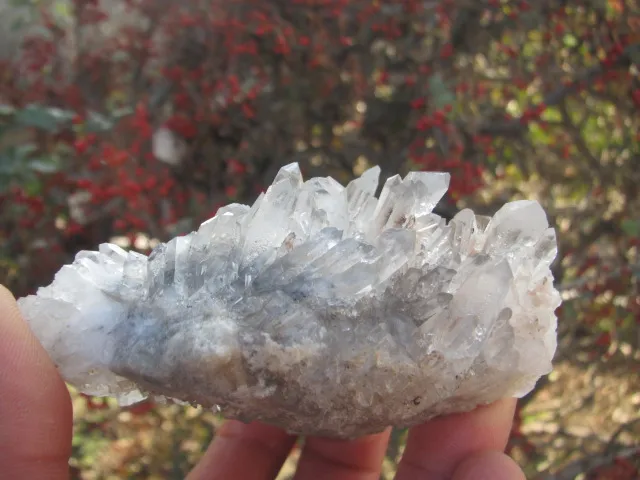 

279g Tibet's natural clear quartz crystal skull specimen
