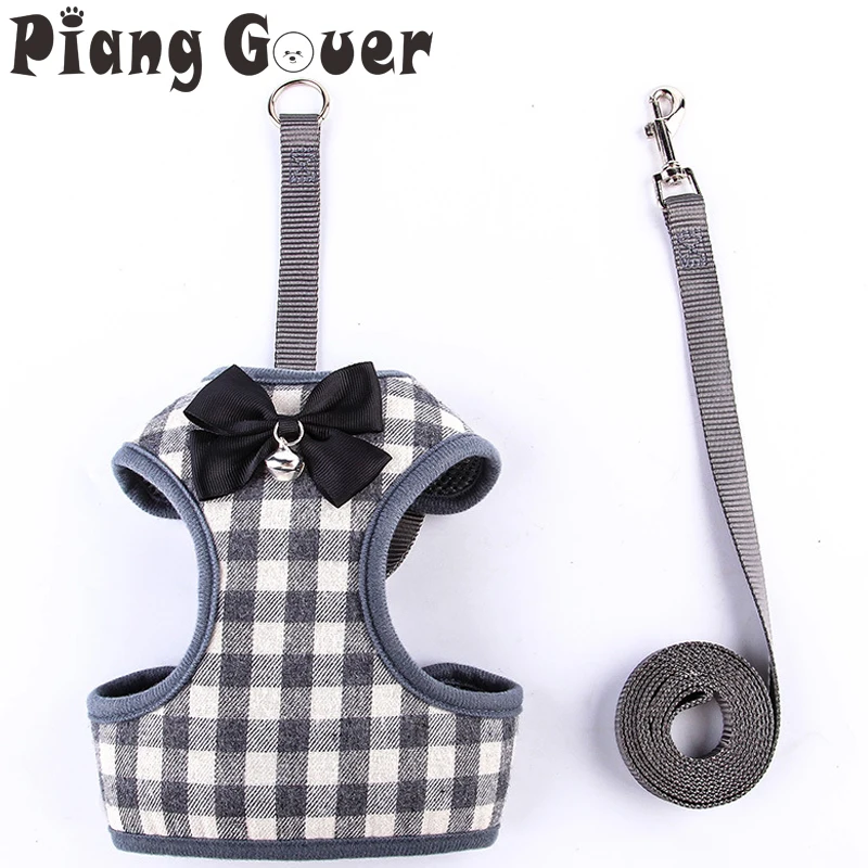 Шлейка жилет в клетку с бантом синяя шлейка для собак маленьким колокольчиком