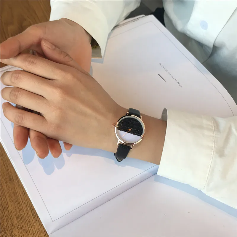 Женские кварцевые часы с отстроченным циферблатом в ретро стиле 2018|gift gifts|gift womengift