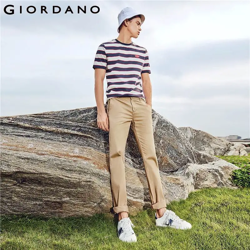 Giordano стрейчевые брюки хаки зауженная версия slim fit выполнены из хлопка и спандекса