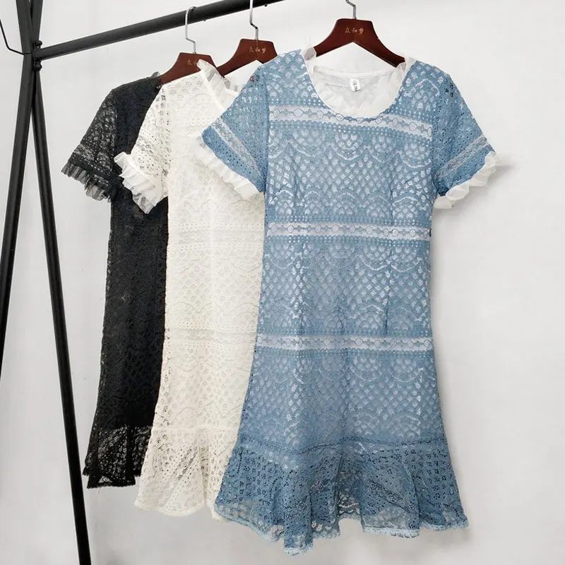 Женское платье с коротким рукавом облегающее Сетчатое составного кроя оборками