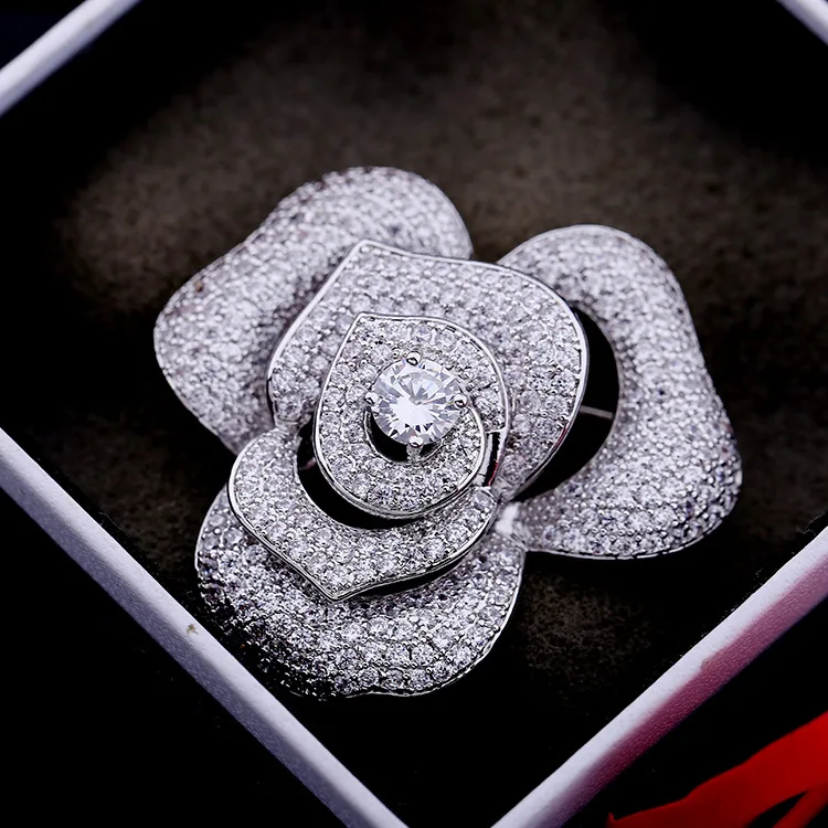 Искрообразование микро проложить CZ слоистых лепесток розы цветок Брошки