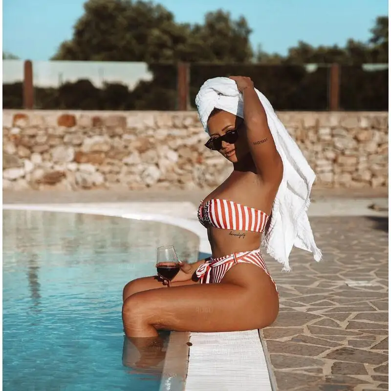 Новый запас два цвета без бретелек Золотое кольцо спереди бандо купальник