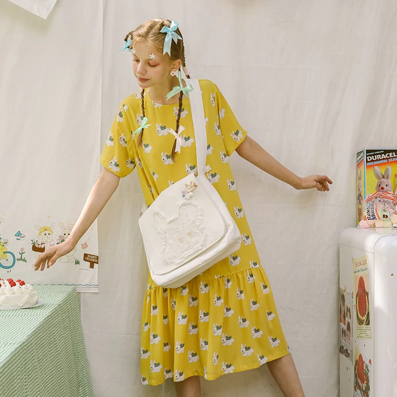 Сумка на плечо в стиле Харадзюку с бахромой и вышитым кроликом сбоку Женская