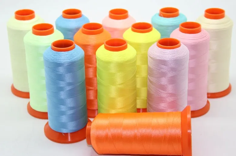 Люминесцентная светящаяся нить для вышивки крестиком в темноте 1000 ярдов на