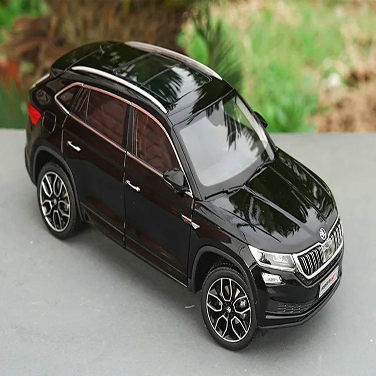 1:18 Высокое качество SKODA KODIAQ GT Модель сплава, Высокая коллекция моделирования и Подарочная модель автомобиля, литой металл