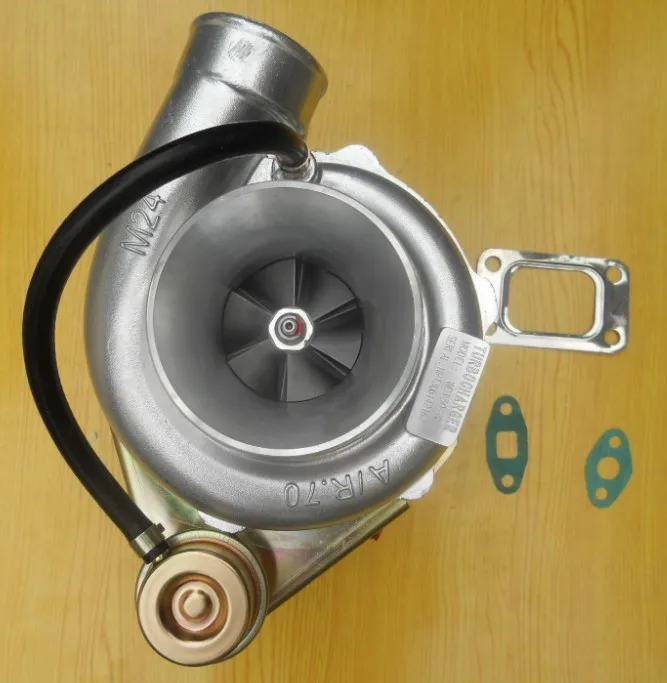 WGT30 3 GT35 GT3582 T04E T3T4 T3 a/r0.70 a/r.48 300 400HP с водяным и масляным охлаждением
