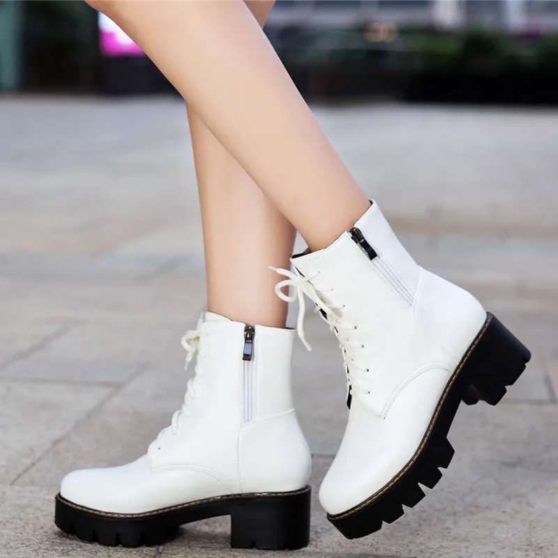 Новые осенне зимние женские ботинки ботильоны на платформе с квадратным