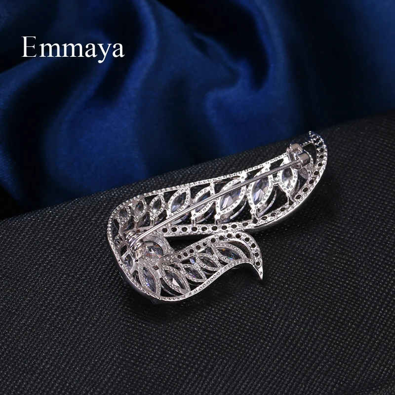 Emmaya элегантная Высококачественная Белая Золотая брошь в форме животного