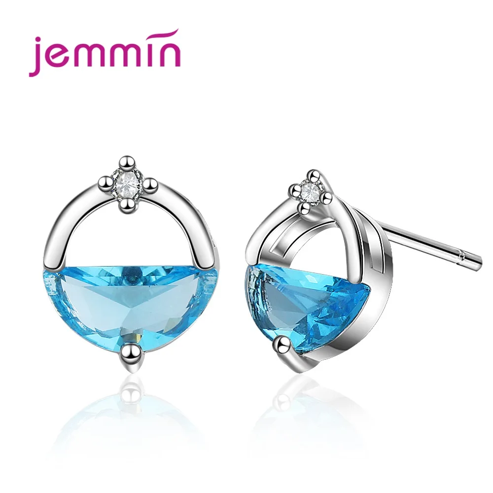 

Серьги-гвоздики из серебра 925 пробы, с белыми и голубыми фианитами