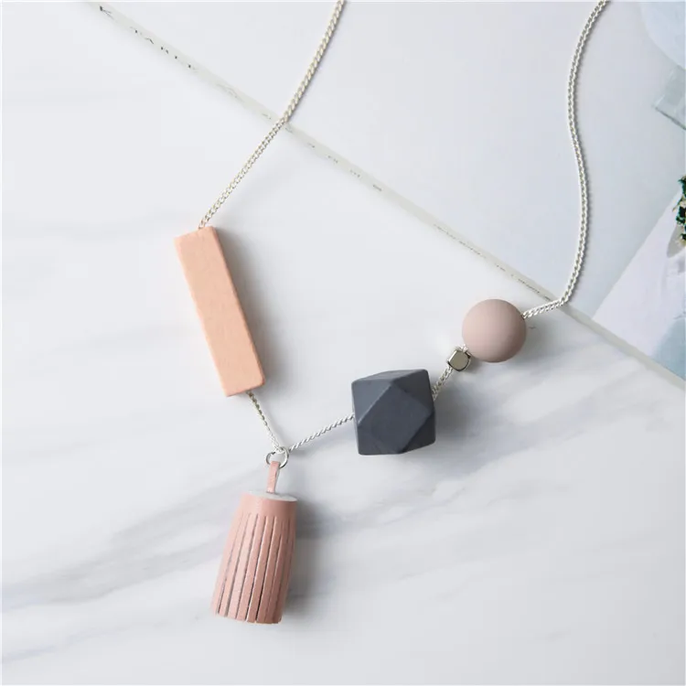 Женское длинное ожерелье цепочка с кожаными кисточками свитер милые