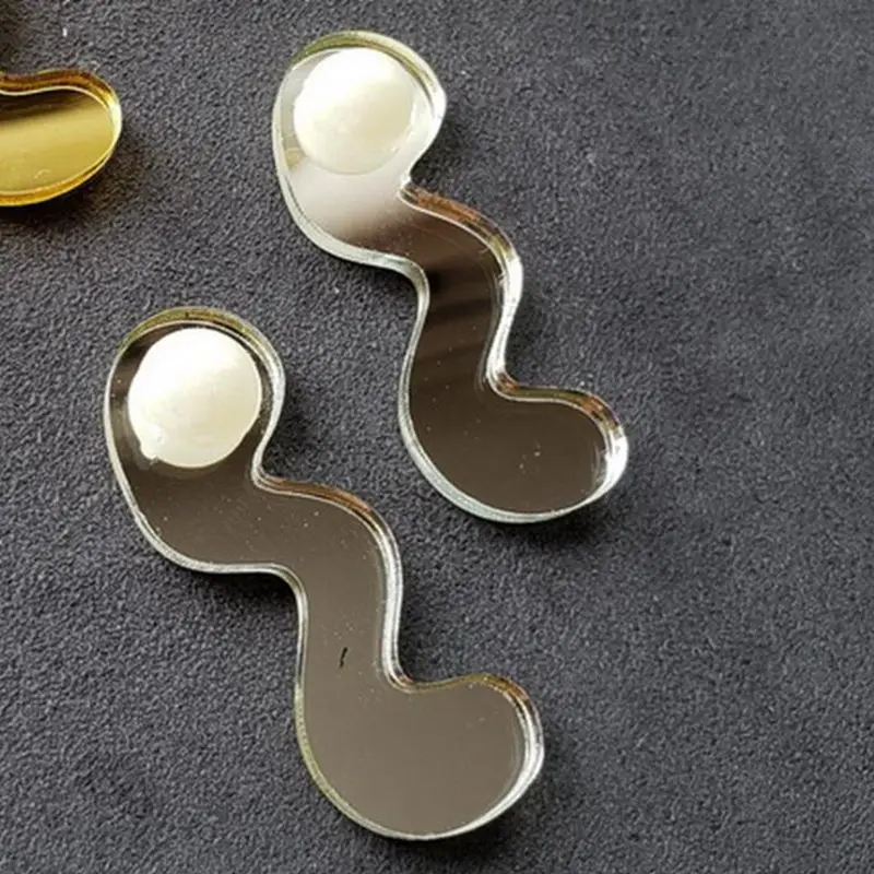 Женские акриловые серьги-гвоздики с жемчугом | Украшения и аксессуары