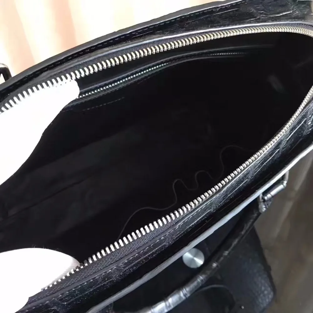 Мужской портфель из натуральной кожи черный деловой крокодиловой для ноутбука