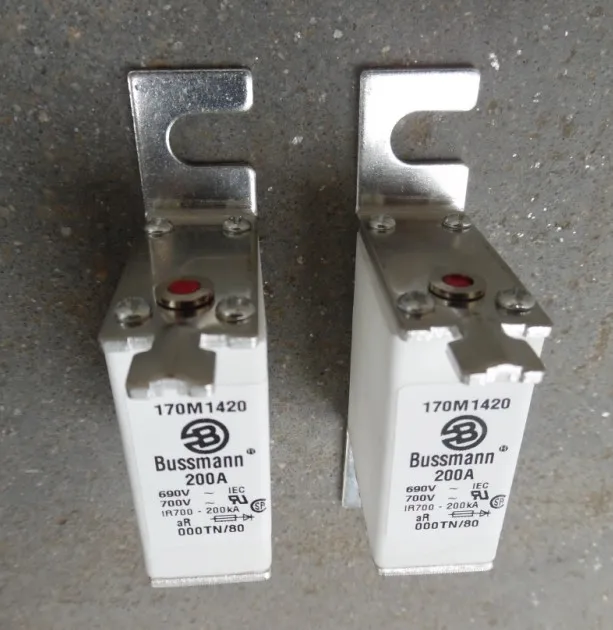 

Предохранители Bussman 170M1421 250A 690V aR