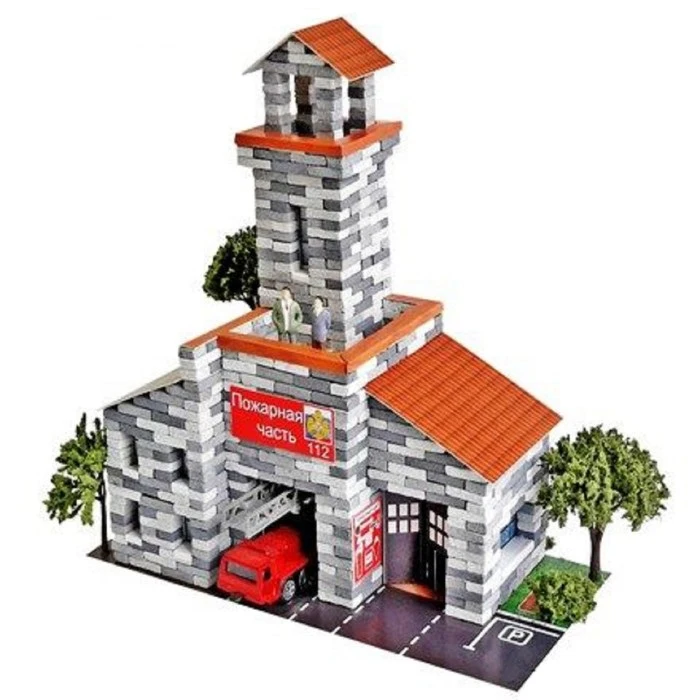 Конструктор из кирпичиков Пожарная часть 700 деталей | Игрушки и хобби