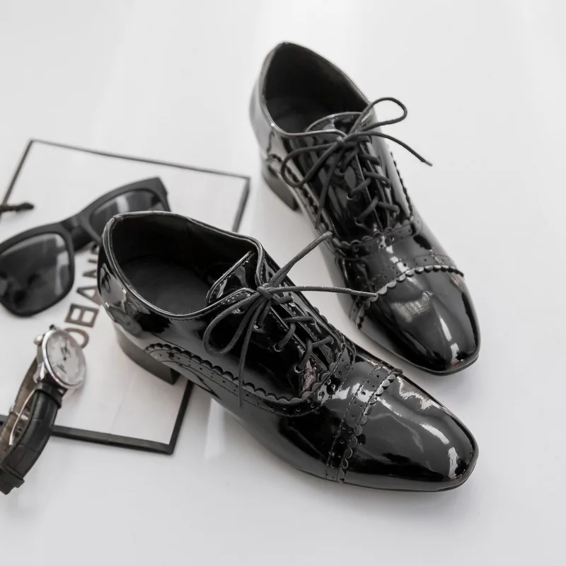 Black Oxford Сезон весна-осень; женская обувь на плоской подошве; оксфорды в стиле дерби; Броги из искусственной лакированной кожи с квадратным носком на шнуровке; винтажная пикантная Повседневная модельная обувь; Офисная Женская обувь - Цвет: Black Oxford