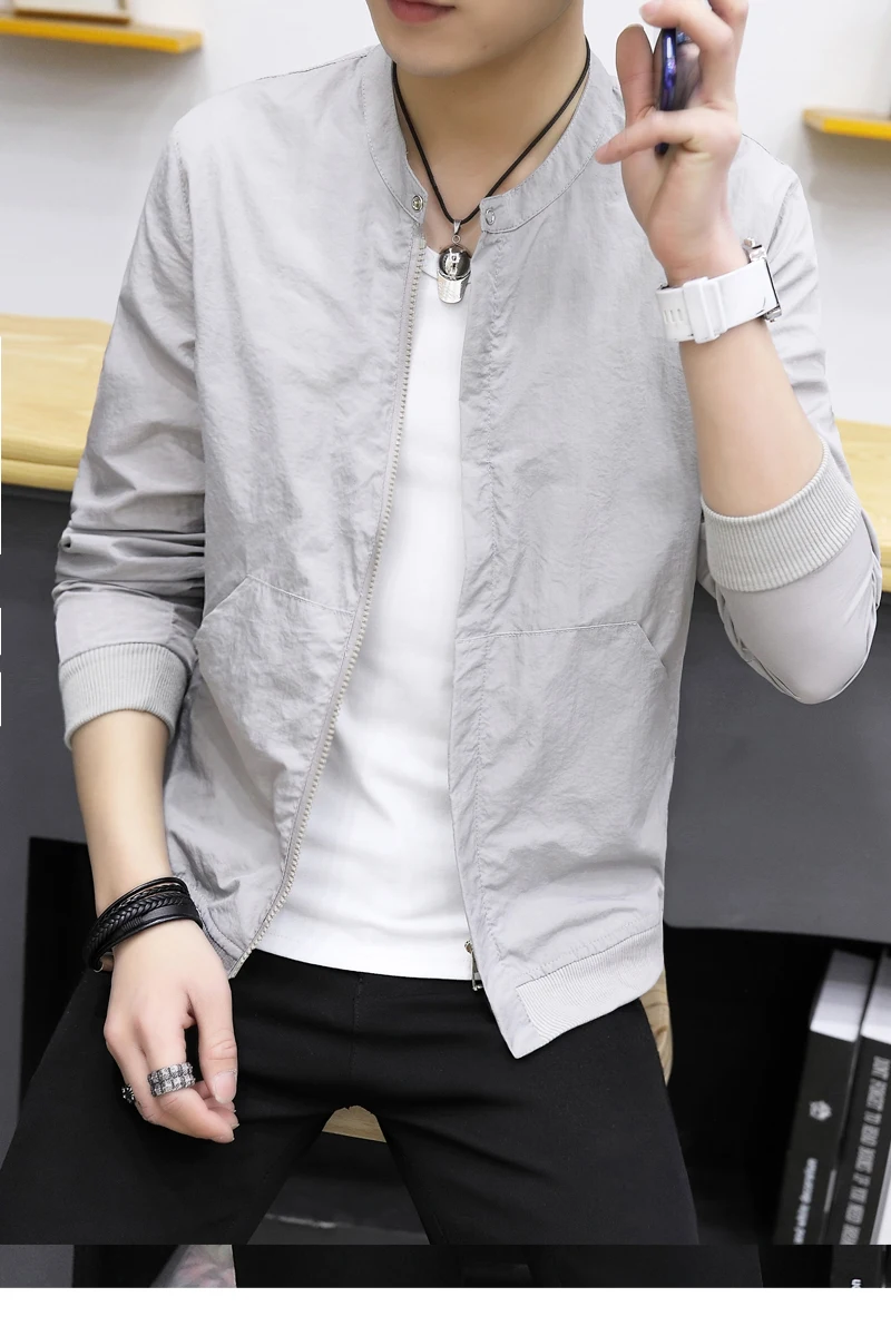 

Men Summer Sunscreen Jackets 2020 Ultra Light Mens Streetwear Jacket Thin Slim Windbreaker Skin Coat Quick-Dry Beach Jacket 4XL