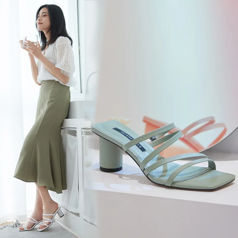 2019 г. Летняя женская обувь на каблуке рюмочка в новом стиле женские босоножки