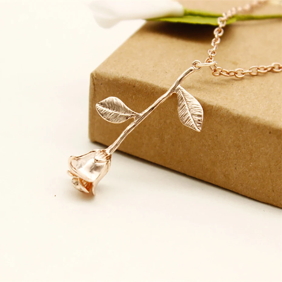 Relodi Personalized Rose Pendant Necklace Gold Statement Clavicle Chain for Women Valentine's Day Gift SP2511 |