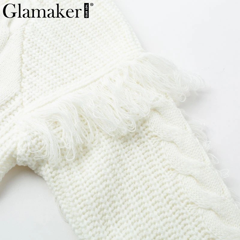 Женский белый свитер Glamaker вязаный с кисточками и треугольным вырезом длинным