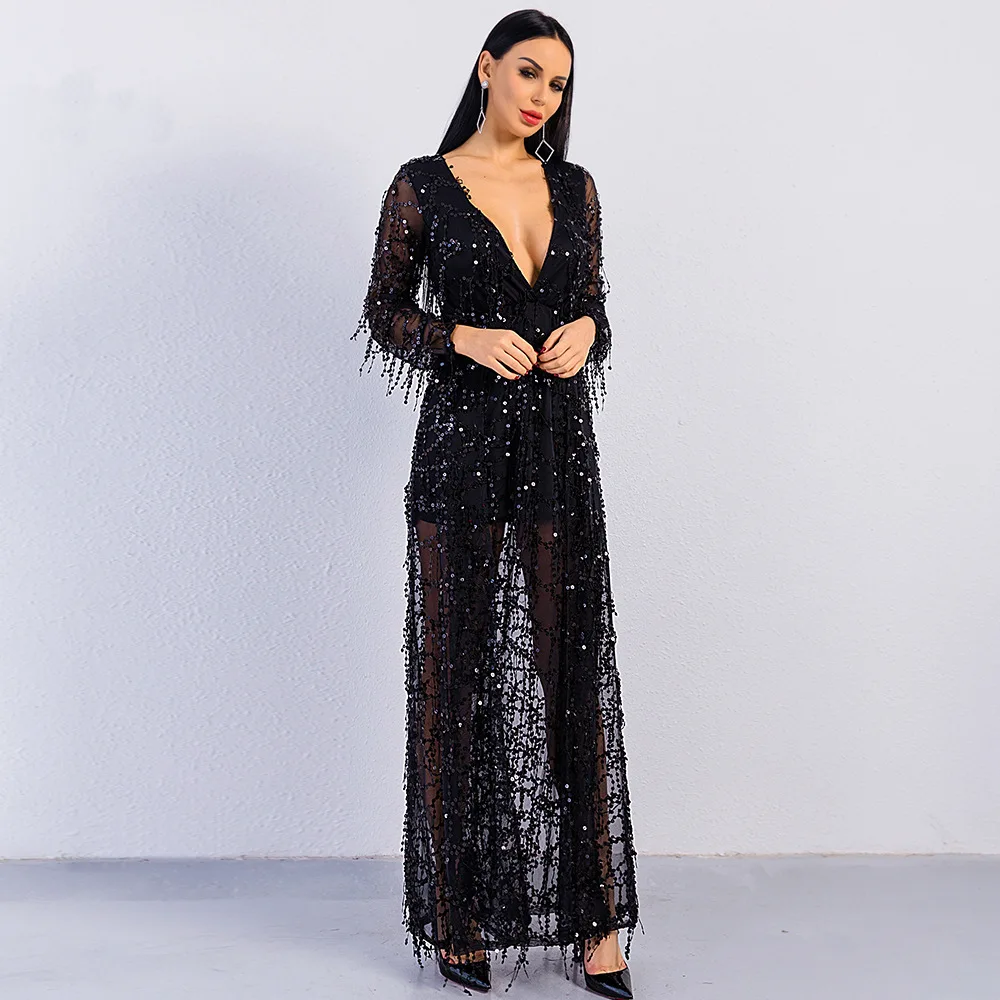 Черное платье с кисточками и длинным рукавом элегантное соблазнительное