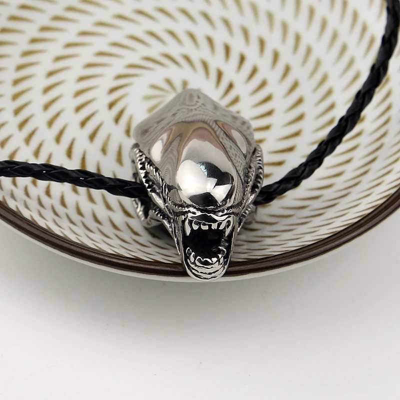 Новая женская обувь в стиле панк фильм AVP чужой подвески ожерелья для Для мужчин