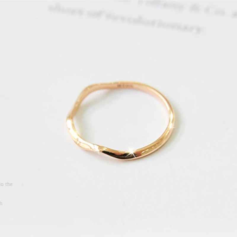 

Small Fresh Wave Rings Curved Metal Golden Rings for Women accessories
