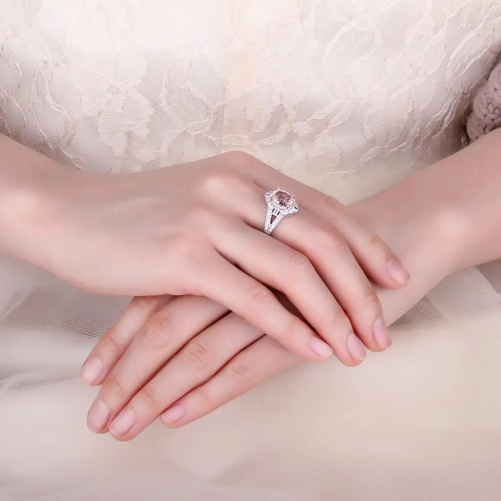 Кольцо женское из серебра с розовым сапфиром и овальным камнем - купить по