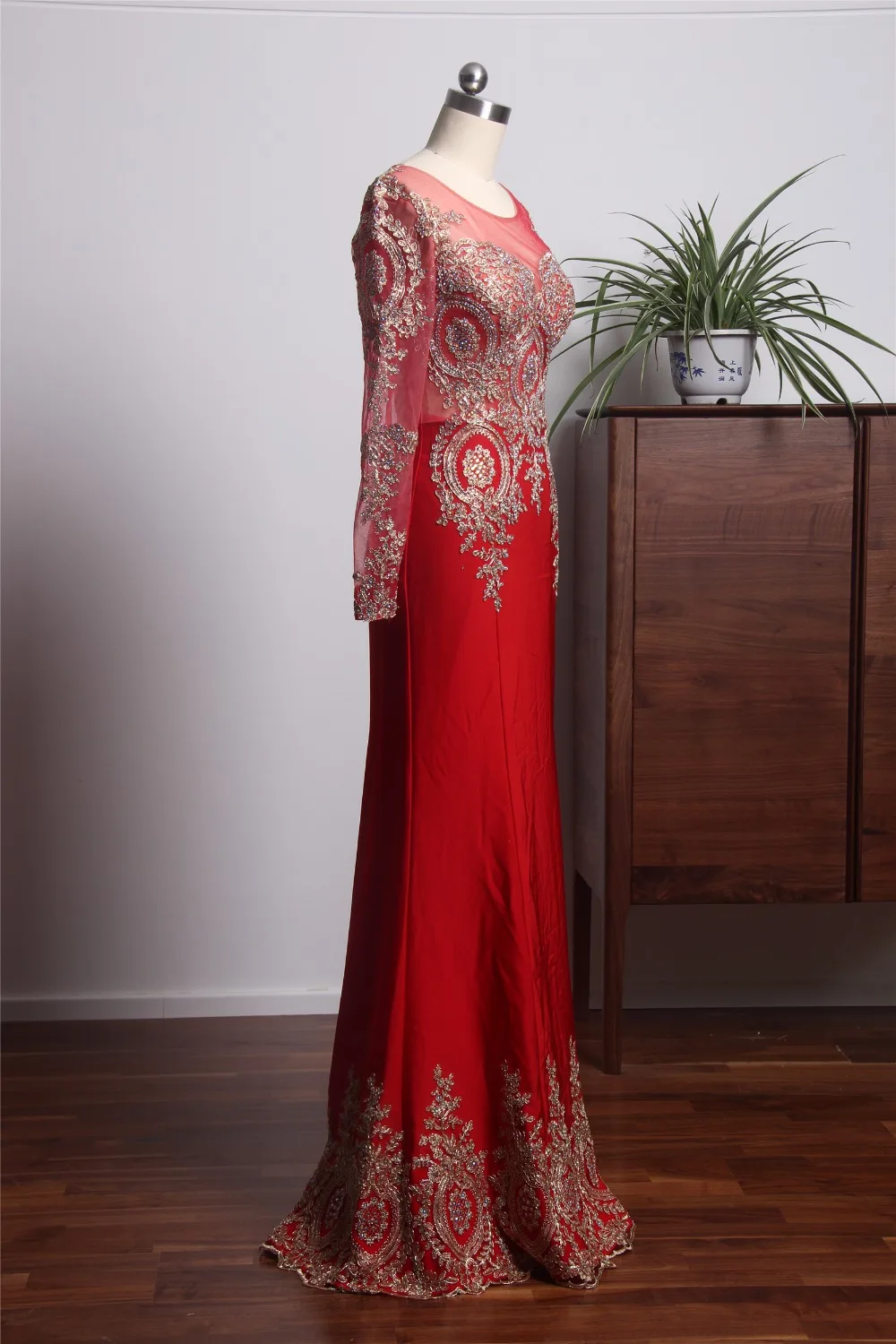 Женское вечернее платье-русалка красное платье с длинным рукавом и аппликацией
