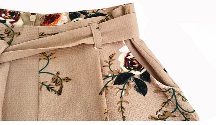 Фото Fashion Women Shorts Sexy Skirt Summer Print Flower Short Pants Loose For Woman 2019 new summer style hot loose belt thin Женская Fashion Women Shorts Sexy Skirt Summer Print Flower Short Pants Loose For Woman 2019 new summer style hot loose belt thin Женская