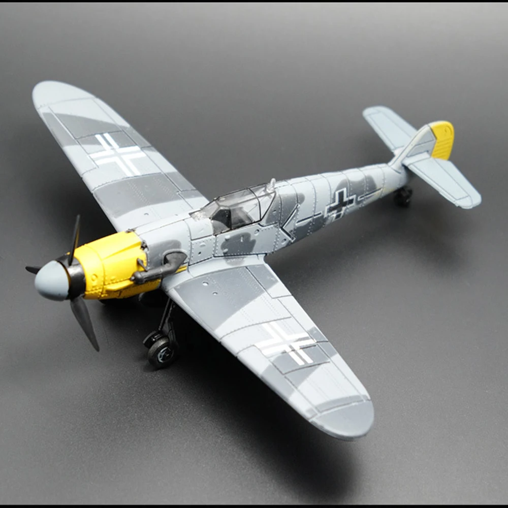 Модель самолета в классическом масштабе 1/48 собранная модель головоломка