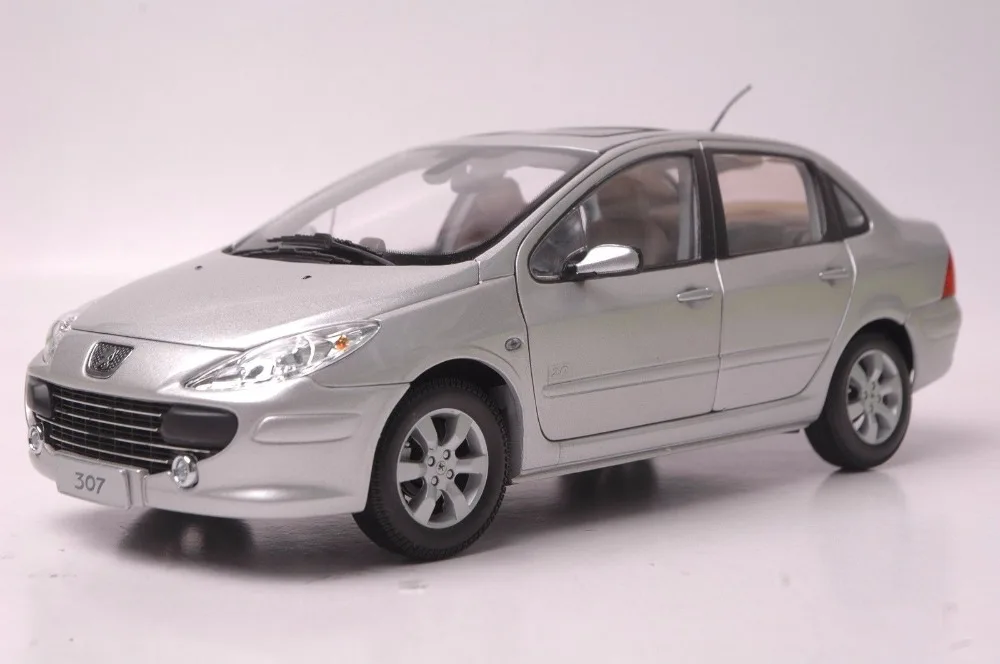 

1:18 Diecast Model for Peugeot 307 Silver Sedan Alloy Toy Car Miniature Collection Gift
