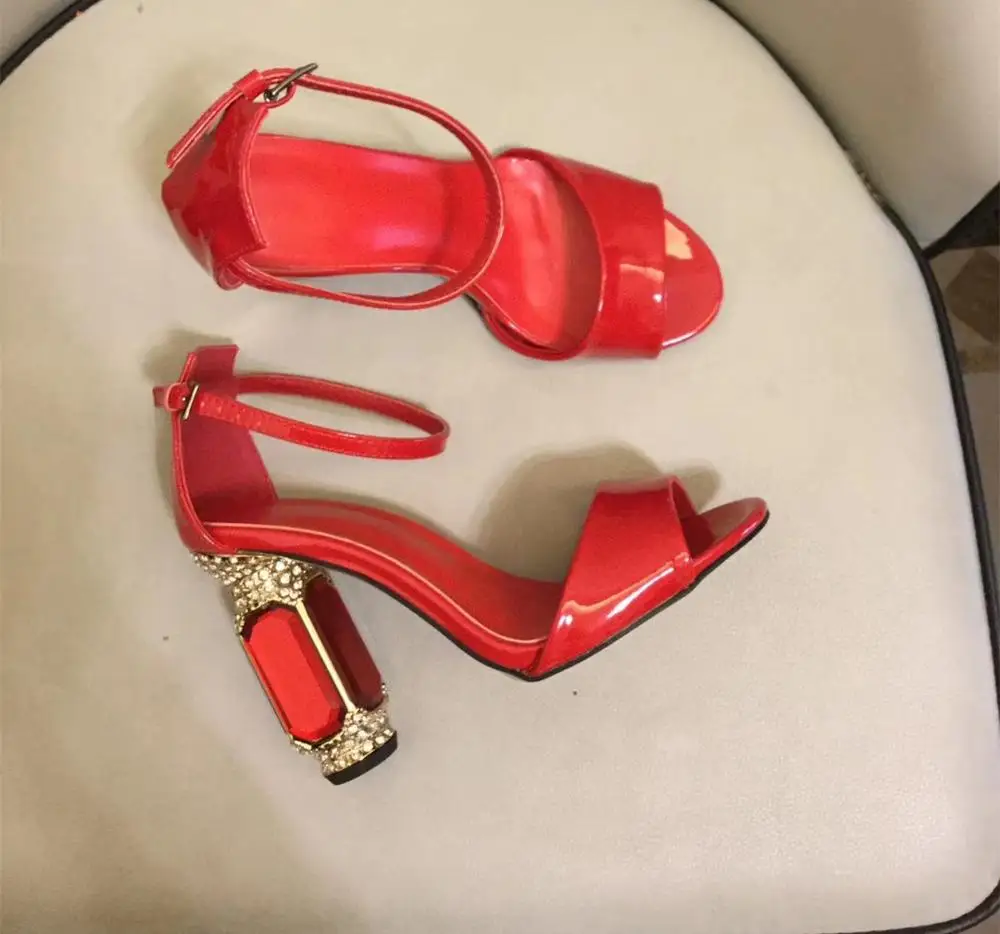 

Женские модельные сандалии с заклепками, туфли на высоком толстом каблуке, вечерние туфли, модель BY467, лето 2018